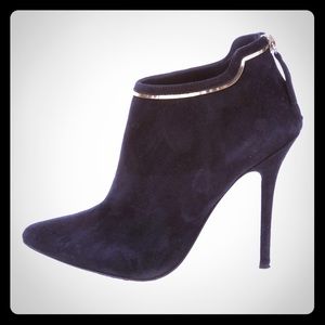 Black suede Giuseppe Zanotti pointed-toe booties